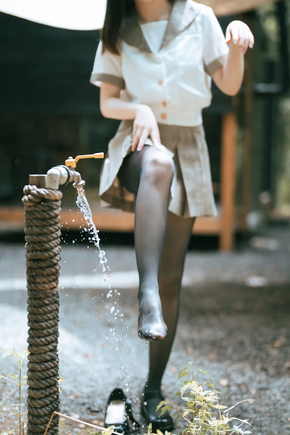 面饼仙儿 - JK黑丝露营 [40P-499MB] tg@simisebaisi 【丝足阁】005.webp